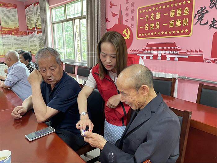 麟游县举办“智慧助老  健康生活”社区科普示范活动